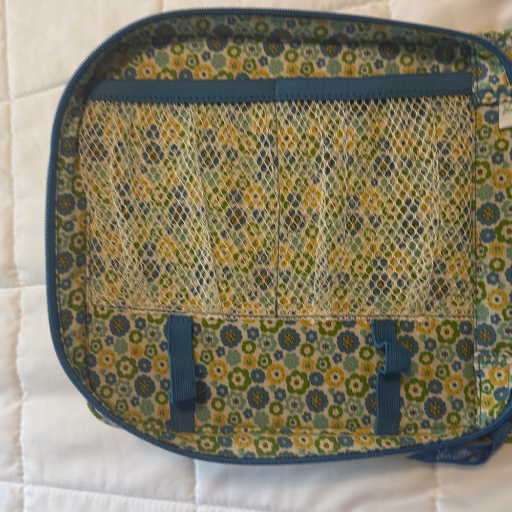 NWT Vera Bradley tech organizer - Picture 5 of 8